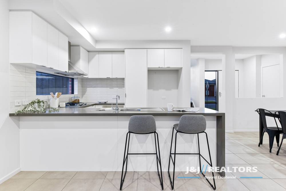 1 Guernsey Street, CLYDE NORTH, VIC 3978