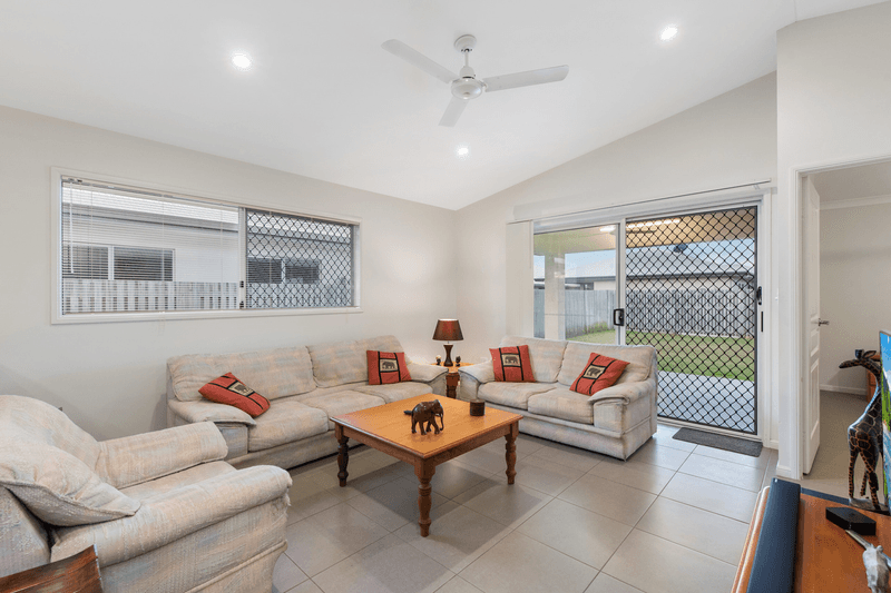 13 Iona Avenue, Burdell, QLD 4818