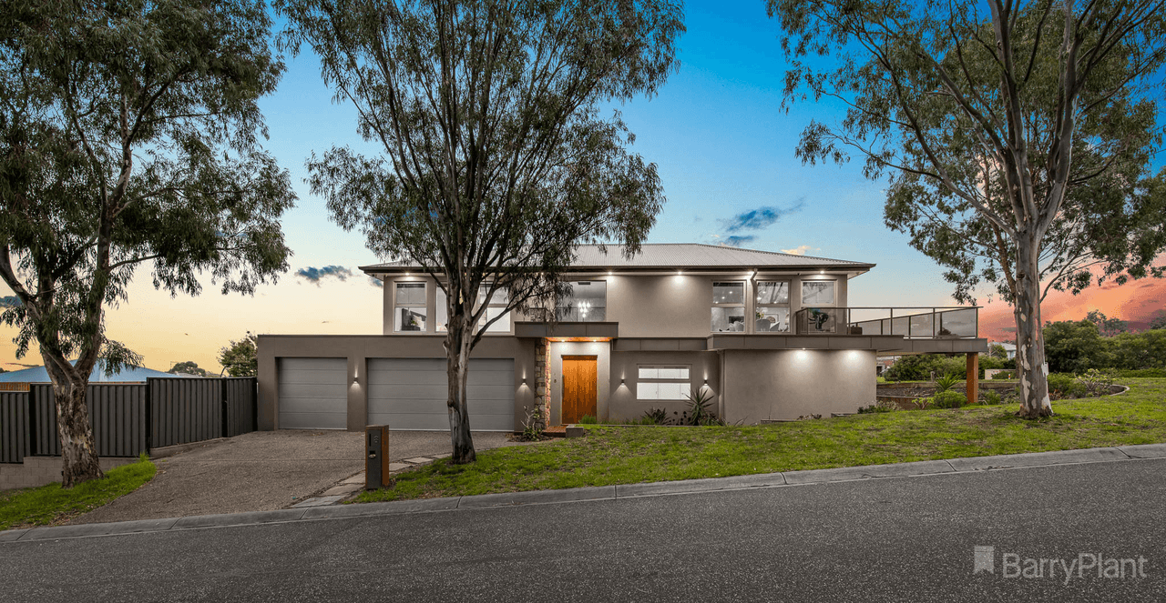 8 Superior Waters, Pakenham, VIC 3810