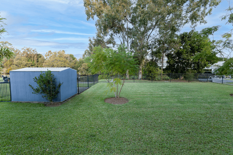 27 River Cove Place, HELENSVALE, QLD 4212