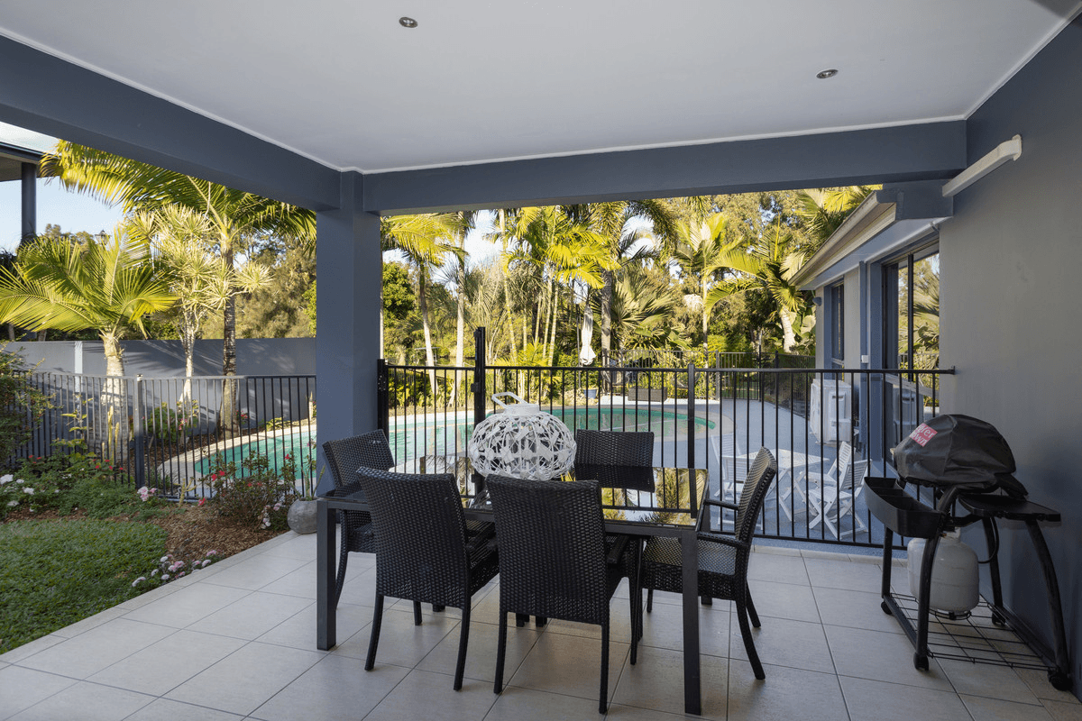 27 River Cove Place, HELENSVALE, QLD 4212