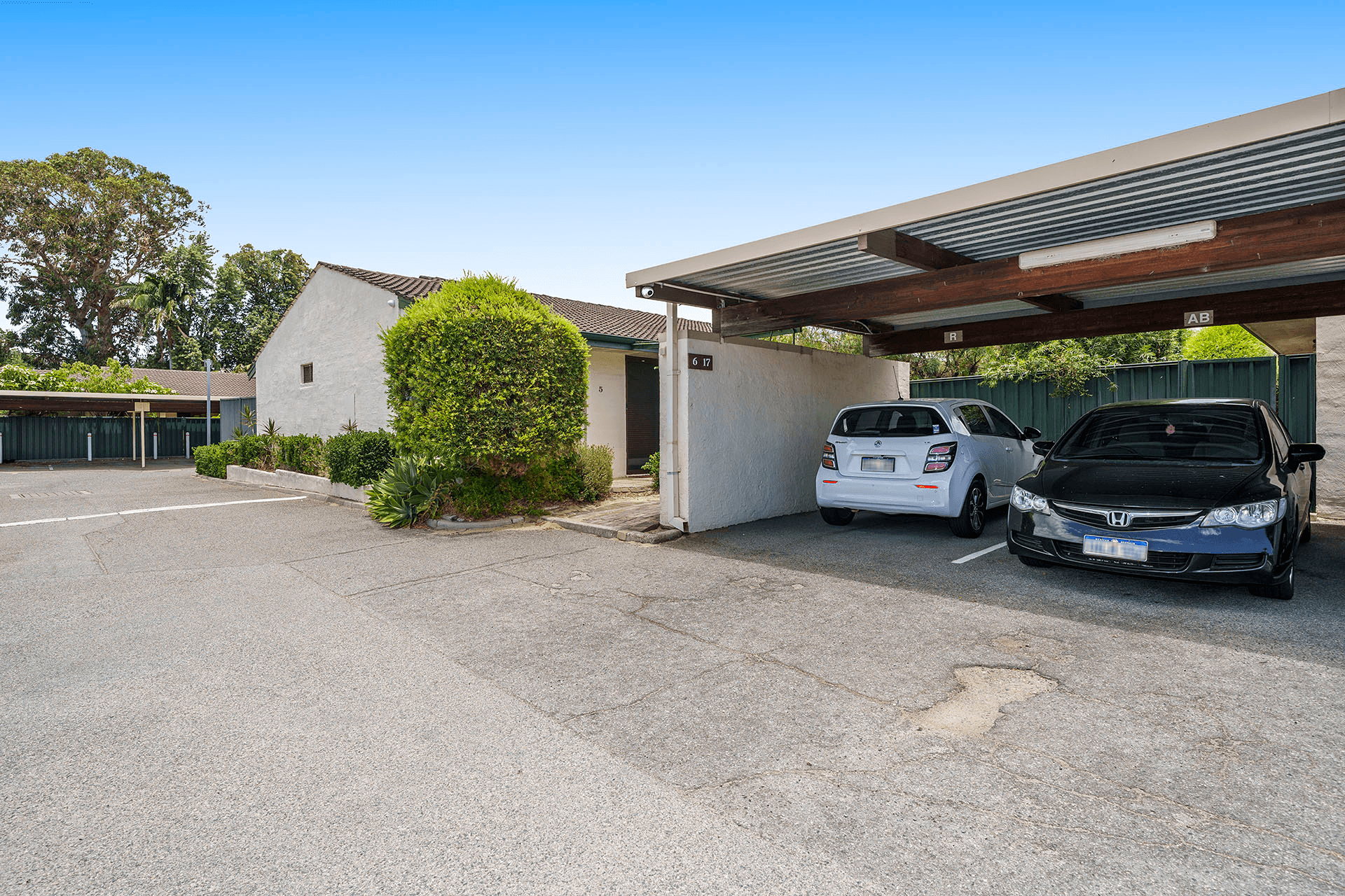 17/208 North Beach Drive, TUART HILL, WA 6060