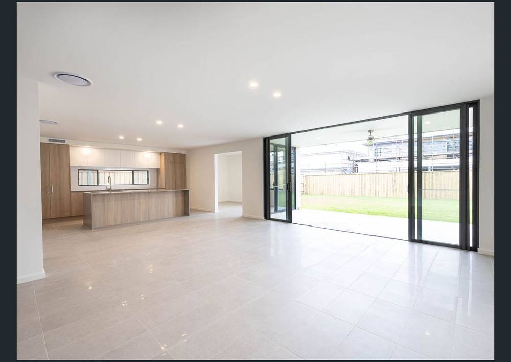 52 Diamond Drive, YARRABILBA, QLD 4207