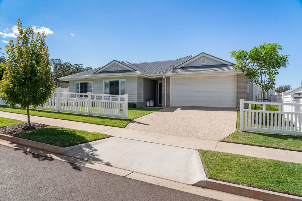 18 Ryder Avenue, HIGHFIELDS, QLD 4352