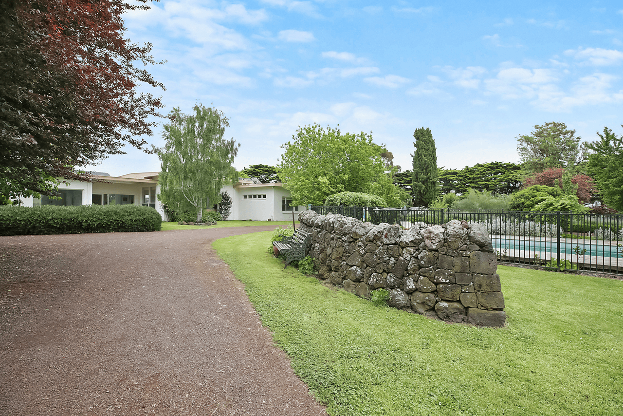 999 Kurweeton Road, DERRINALLUM, VIC 3325