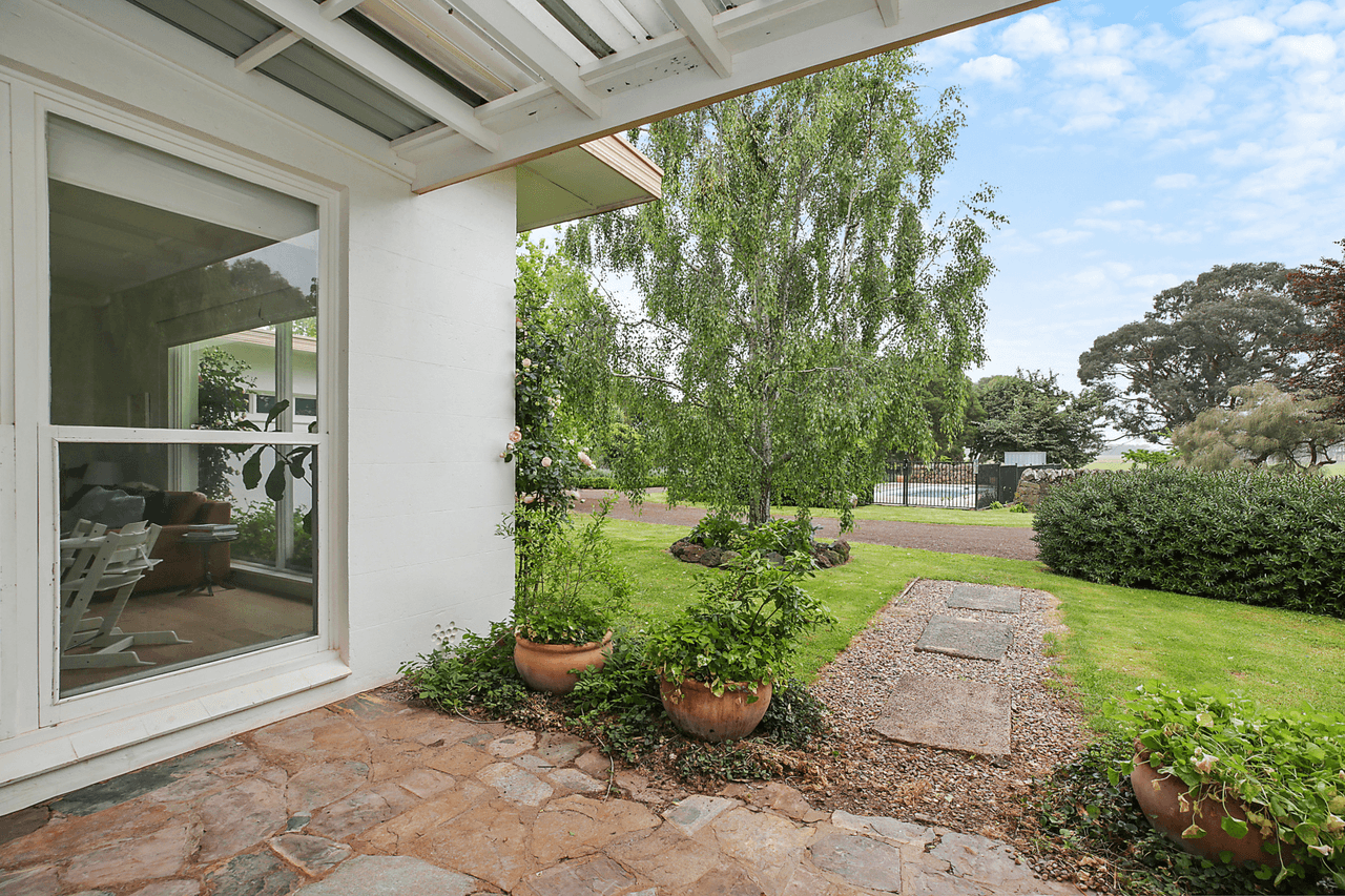 999 Kurweeton Road, DERRINALLUM, VIC 3325