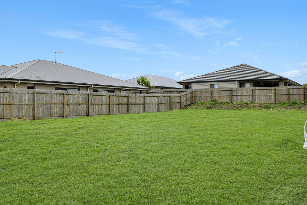 61 Wallace Street, WALLOON, QLD 4306