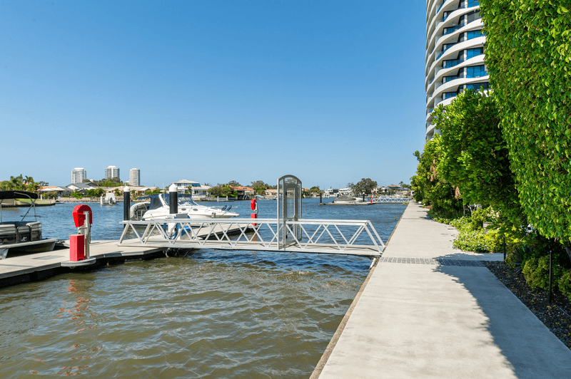 5803/5 Harbour Side Court, BIGGERA WATERS, QLD 4216