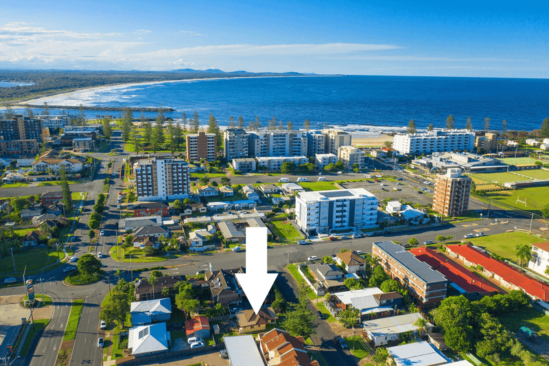 1 Golf Street, PORT MACQUARIE, NSW 2444