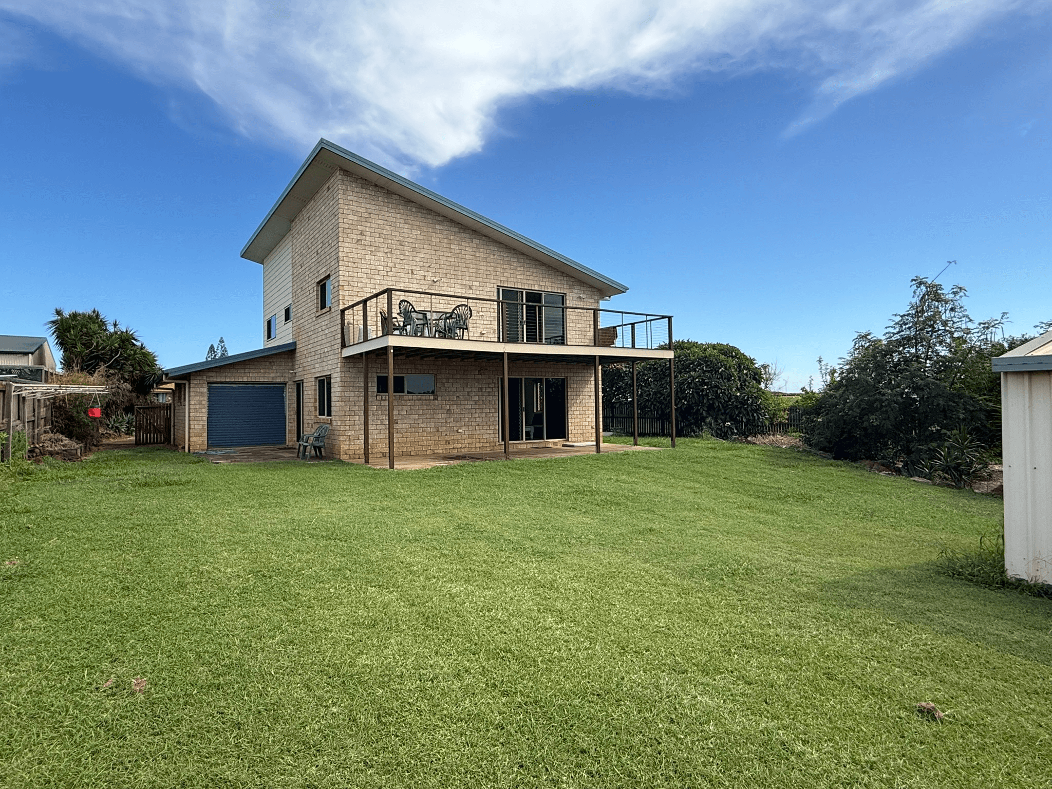 7 Dolphin Court, ELLIOTT HEADS, QLD 4670