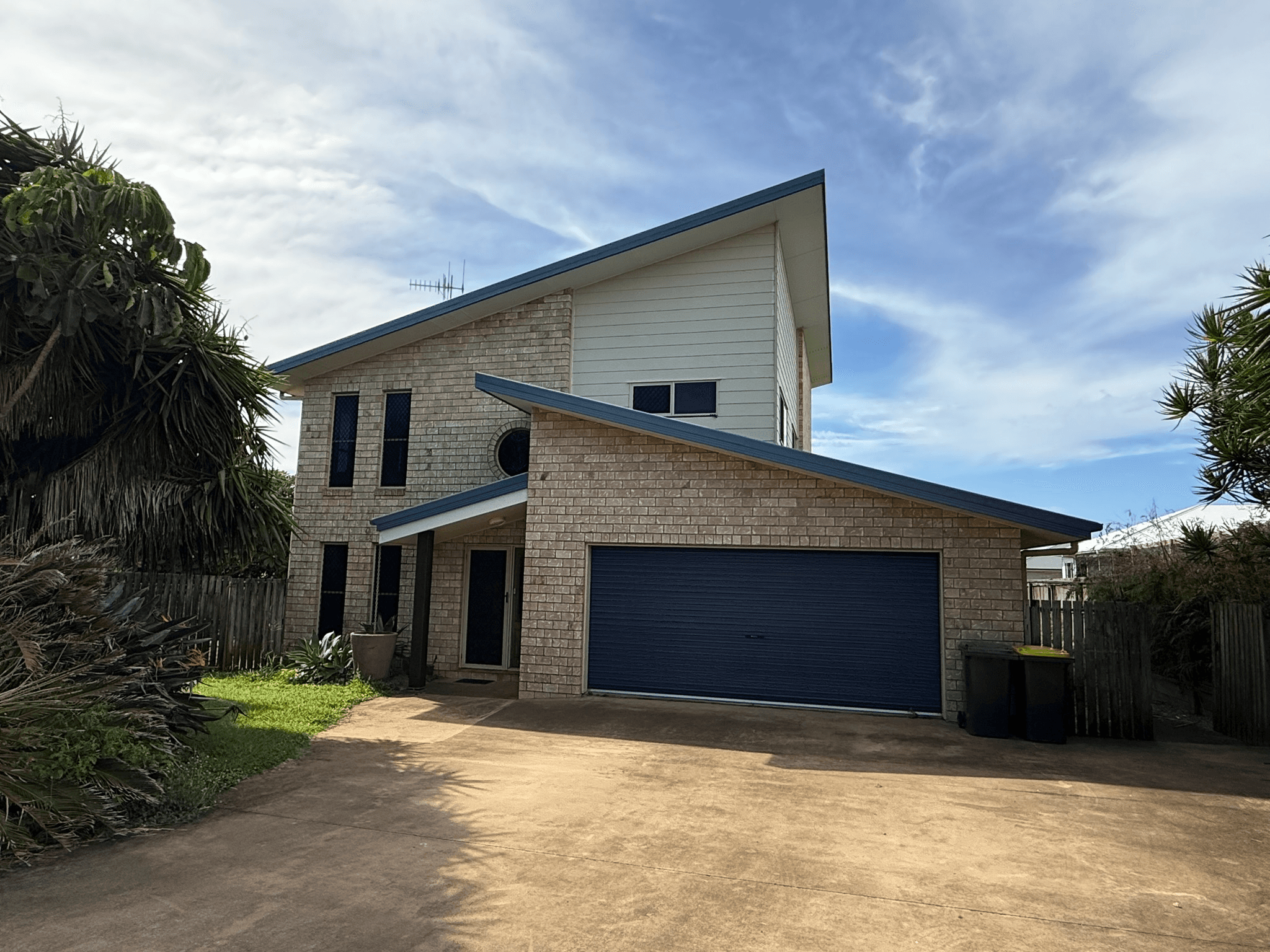 7 Dolphin Court, ELLIOTT HEADS, QLD 4670