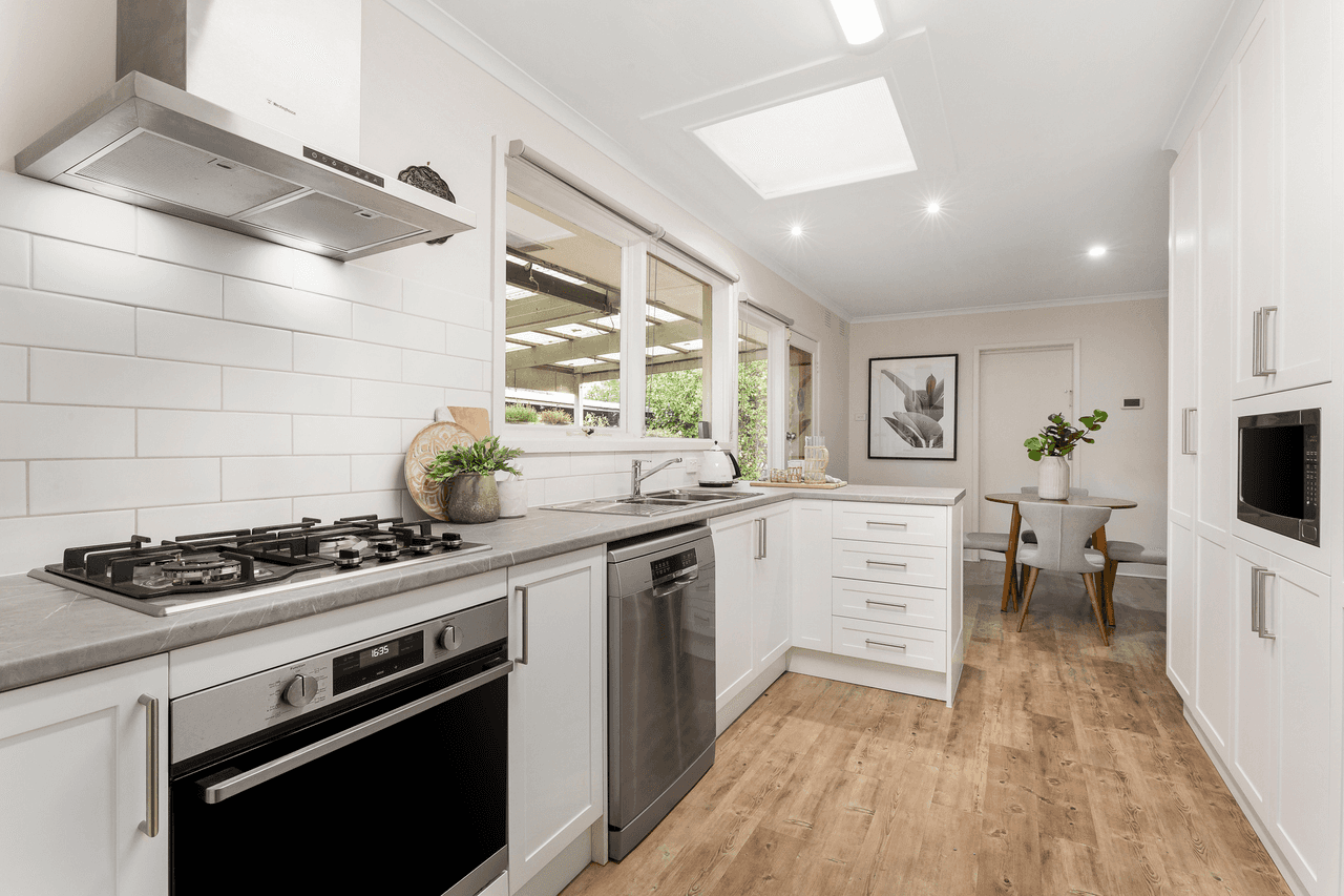 48 Village Drive, Dingley Village, VIC 3172