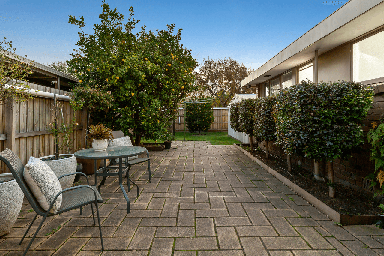 48 Village Drive, Dingley Village, VIC 3172