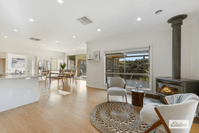 22 Hillview Rise, Hamilton Valley, NSW 2641