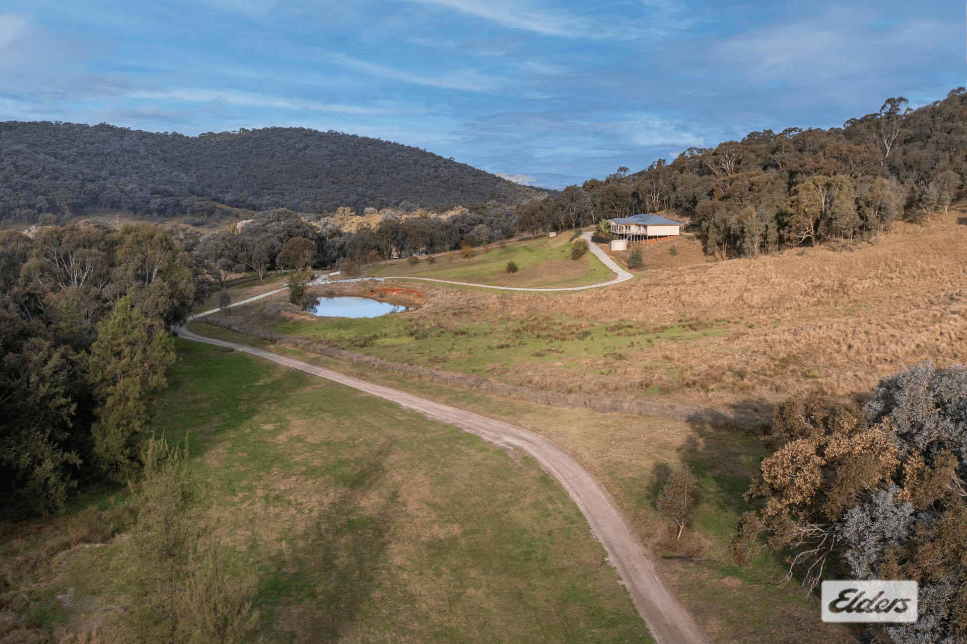 22 Hillview Rise, Hamilton Valley, NSW 2641