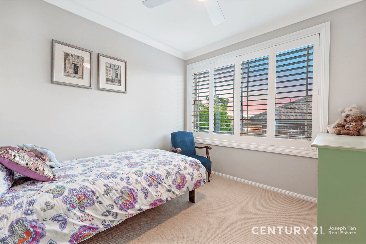 2/21A Tanbark Place, Dural, NSW 2158