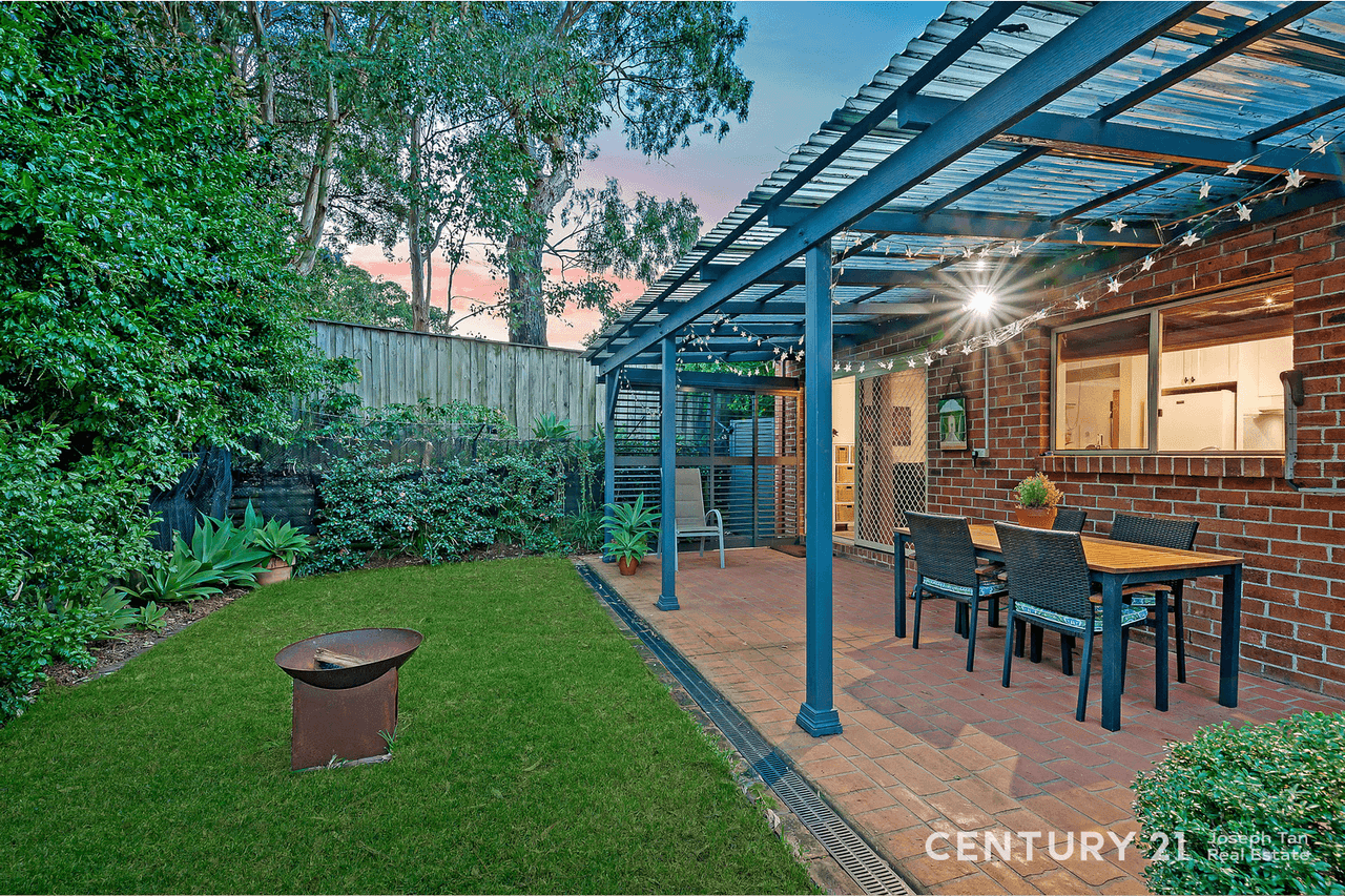 2/21A Tanbark Place, Dural, NSW 2158