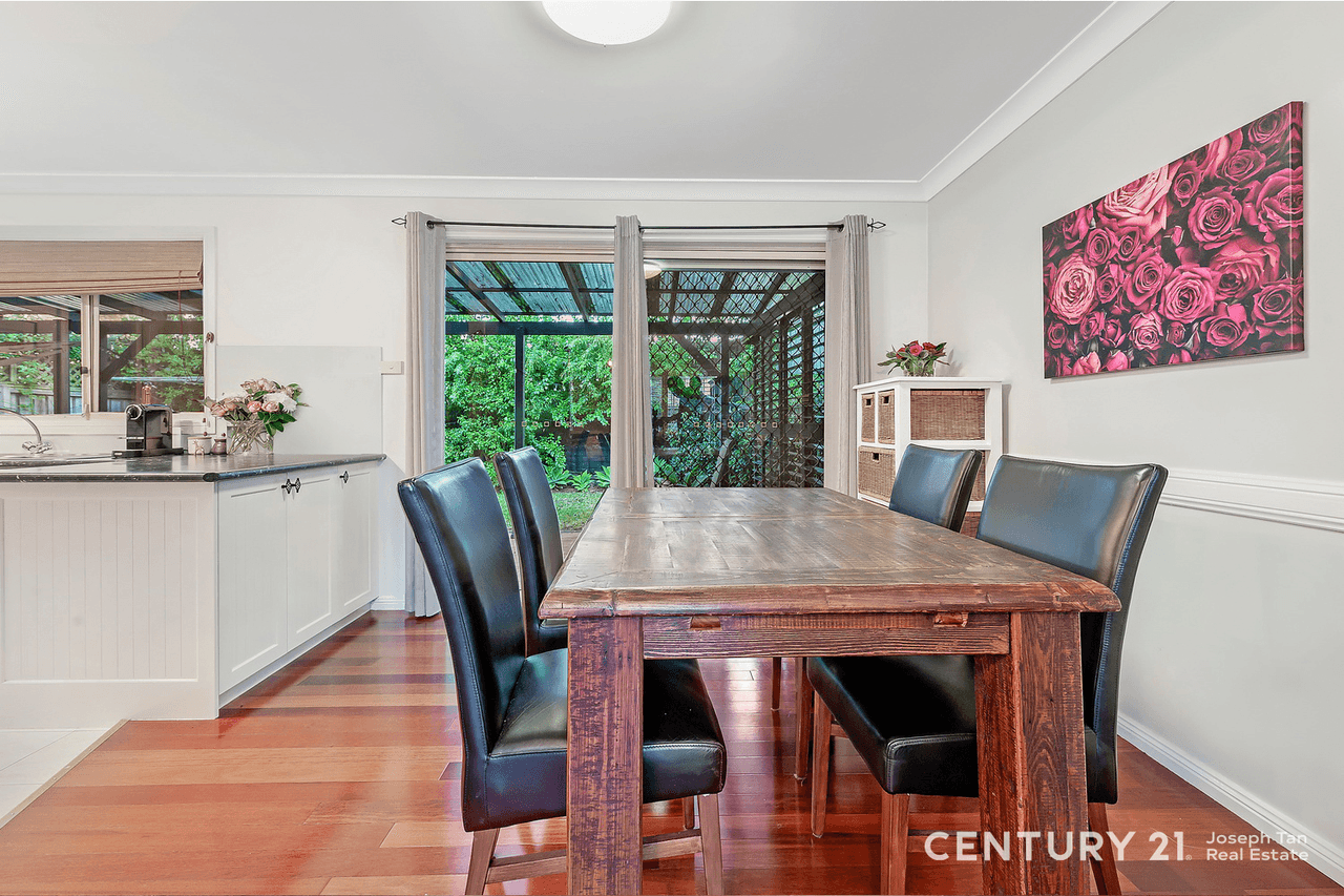 2/21A Tanbark Place, Dural, NSW 2158