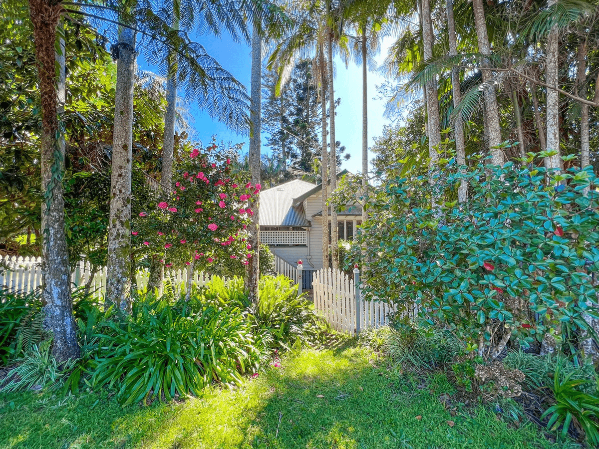 8 Kidd Street, TAMBORINE MOUNTAIN, QLD 4272