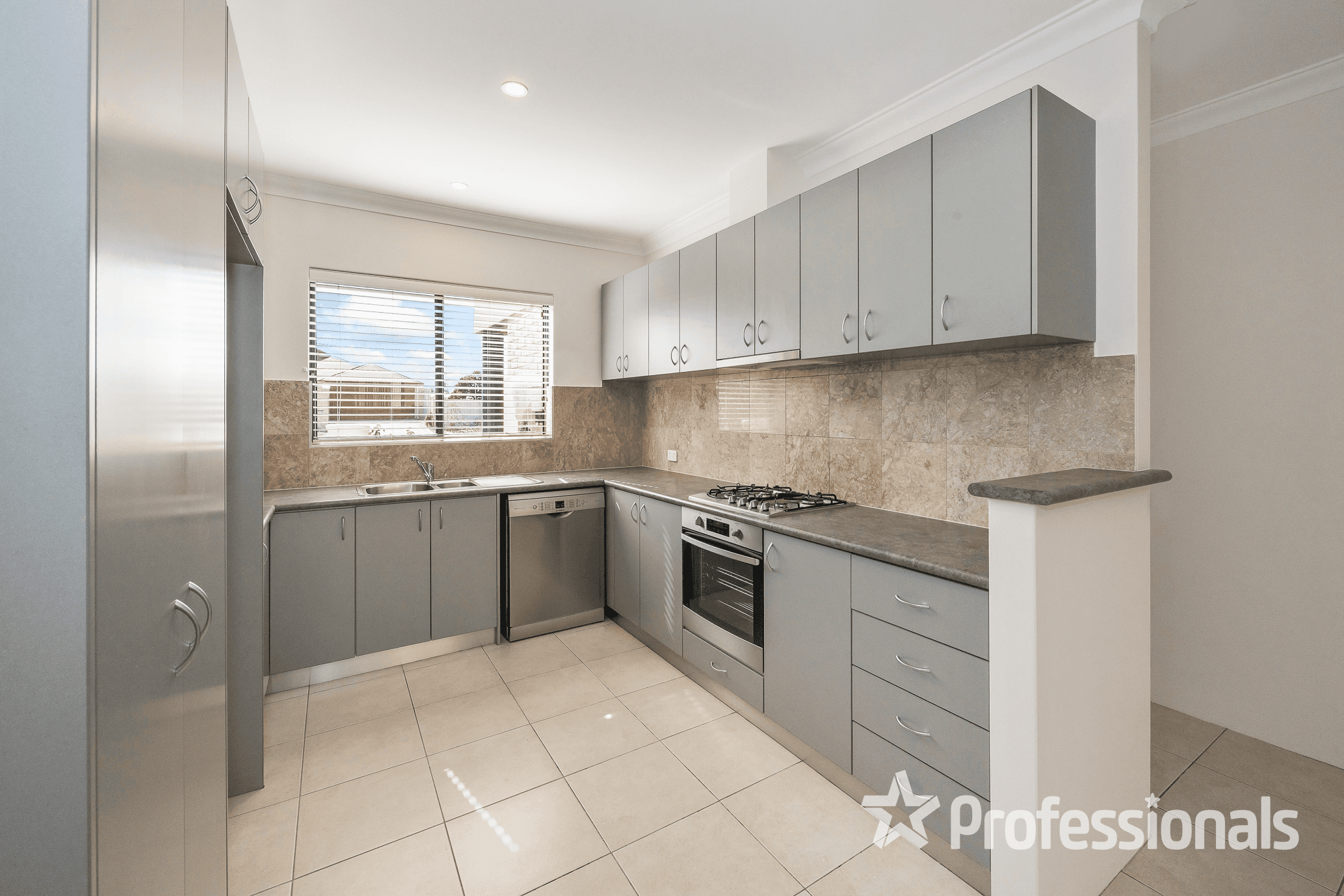 1/82 Rangeview Rd, LANDSDALE, WA 6065