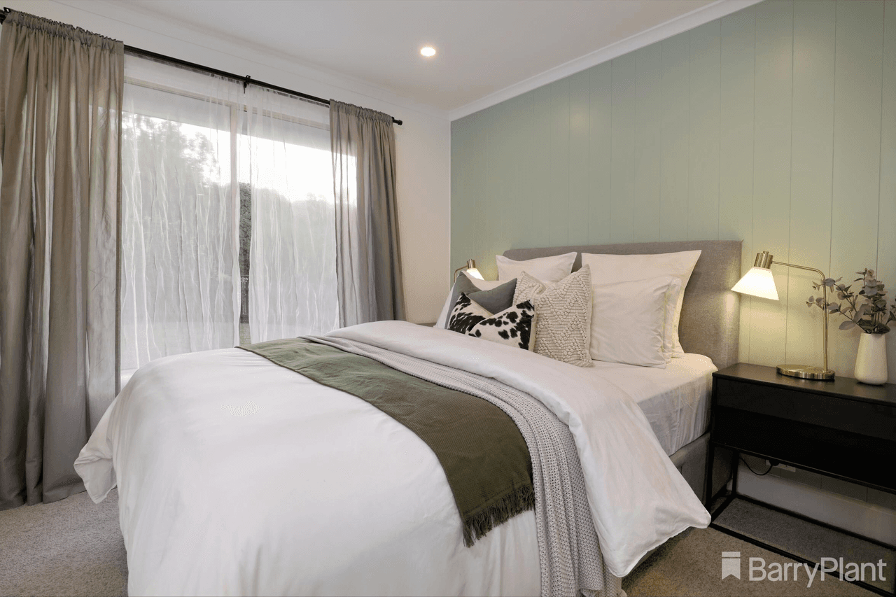 11 Steane Street, COCKATOO, VIC 3781