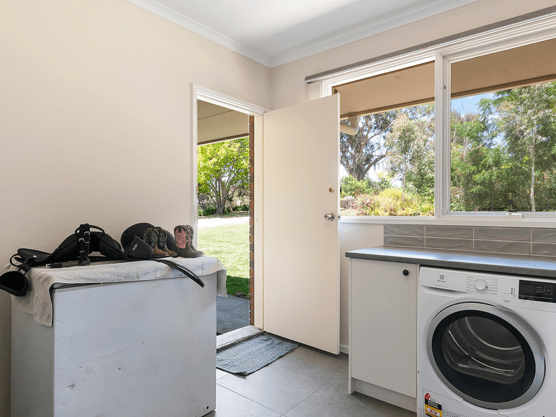 380 Jeeralang North Road, HAZELWOOD NORTH, VIC 3840