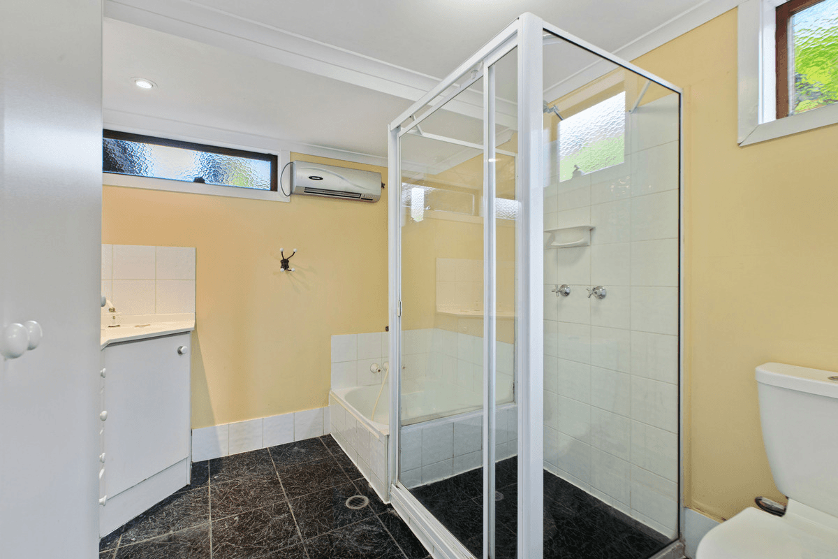 86 Bunya Street, Greenslopes, QLD 4120