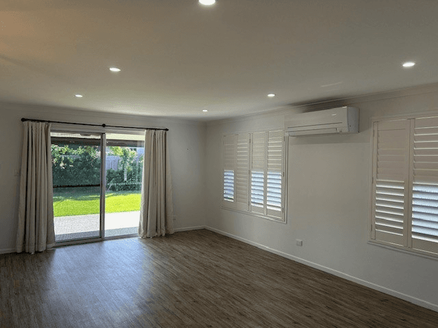 4 Port Clinton Avenue, Pacific Heights, QLD 4703