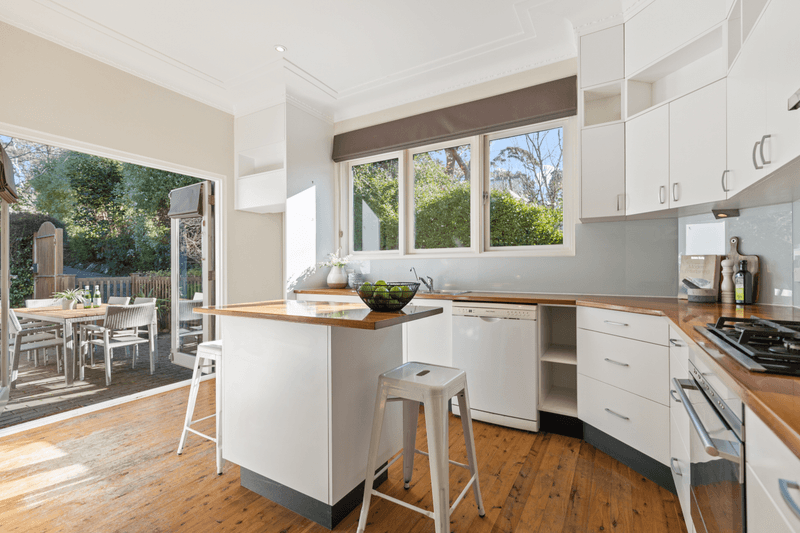 10 Beattie St, Leura, NSW 2780