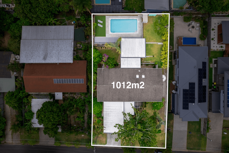 14 Lawrence Road, CHERMSIDE WEST, QLD 4032