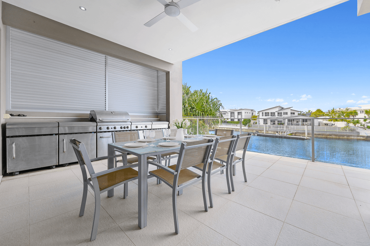 73 Compass Drive, BIGGERA WATERS, QLD 4216