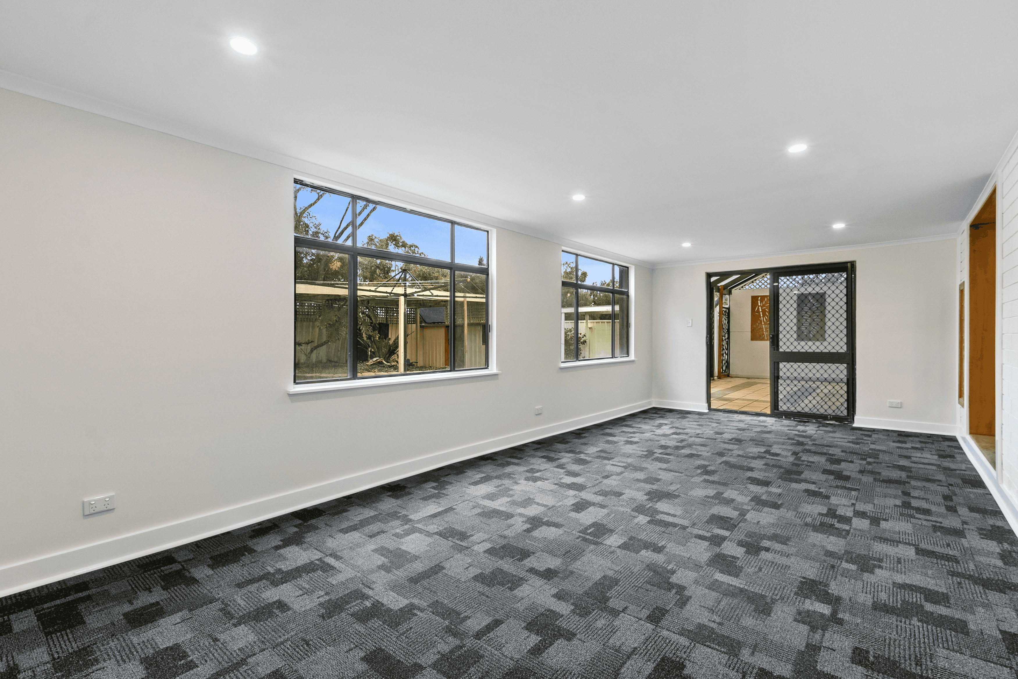 70 Glenhelen Road, MORPHETT VALE, SA 5162