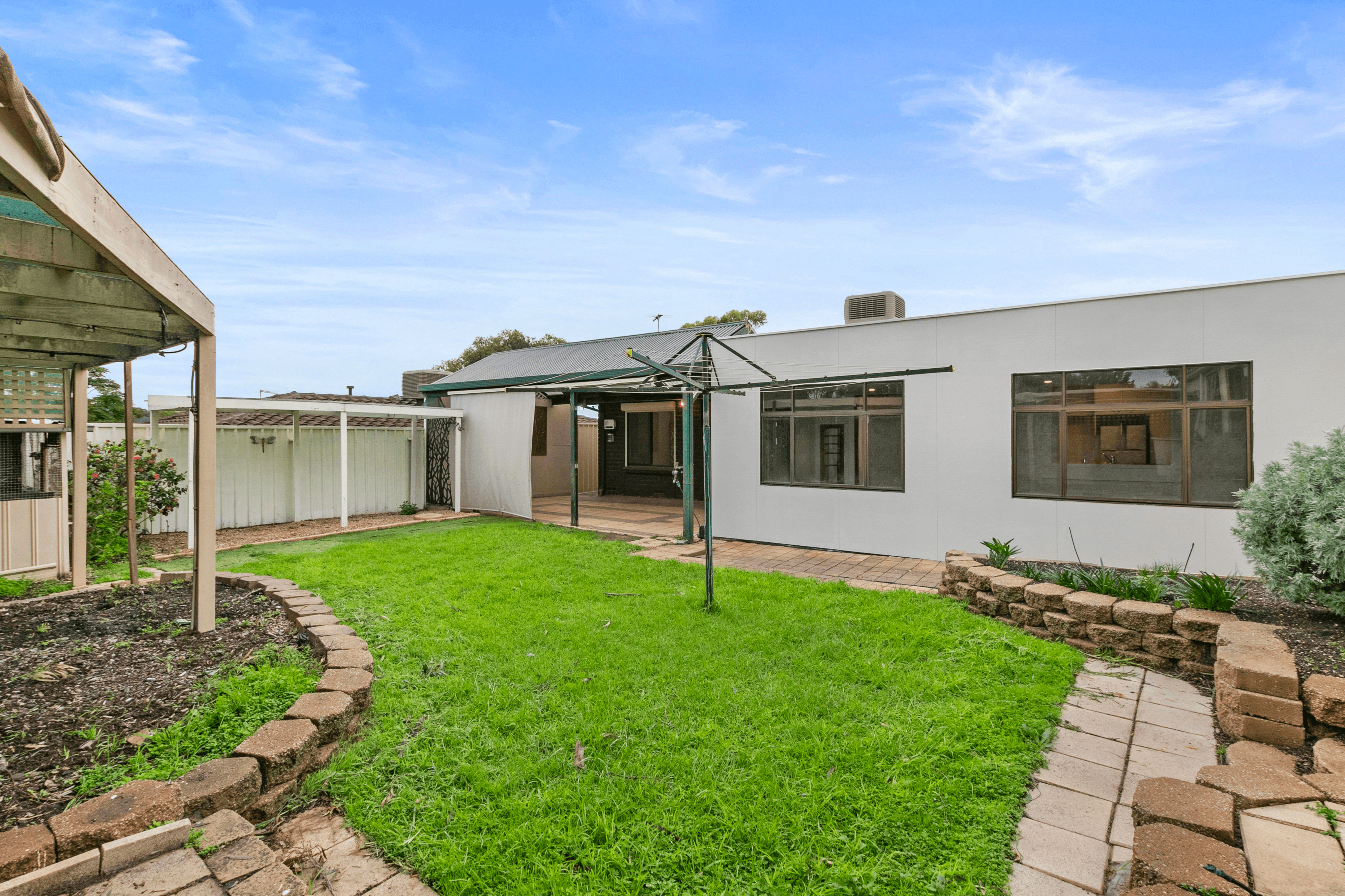 70 Glenhelen Road, MORPHETT VALE, SA 5162