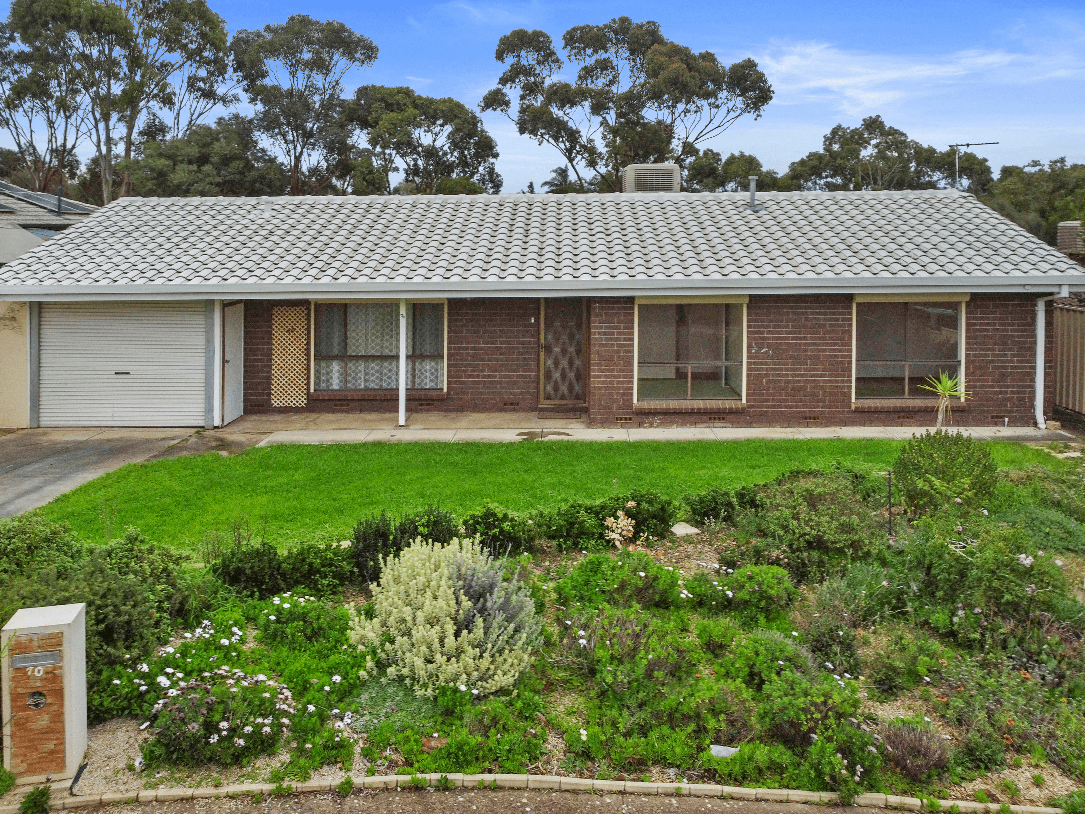 70 Glenhelen Road, MORPHETT VALE, SA 5162