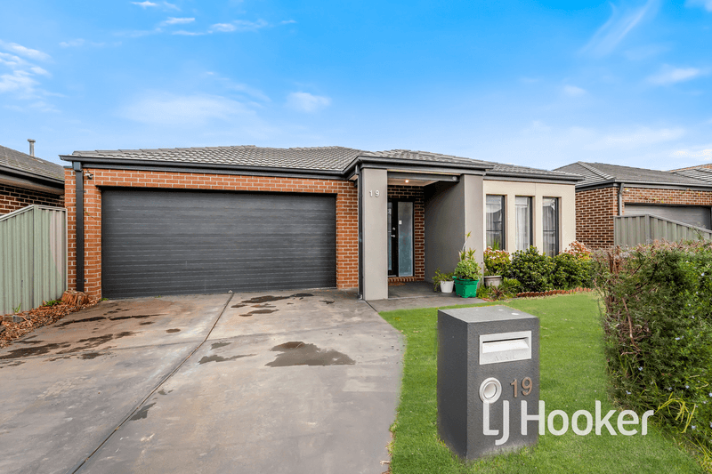 19 Boonwurrung Street, CRANBOURNE EAST, VIC 3977