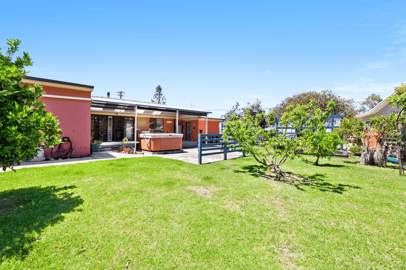 23 Craddock Road, TUROSS HEAD, NSW 2537