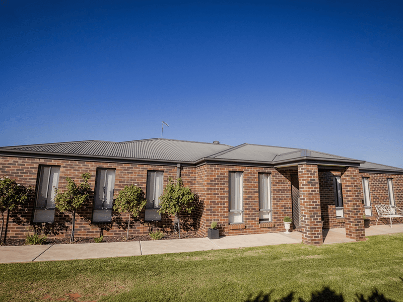 Unit 1/37A Pye Street, SWAN HILL, VIC 3585