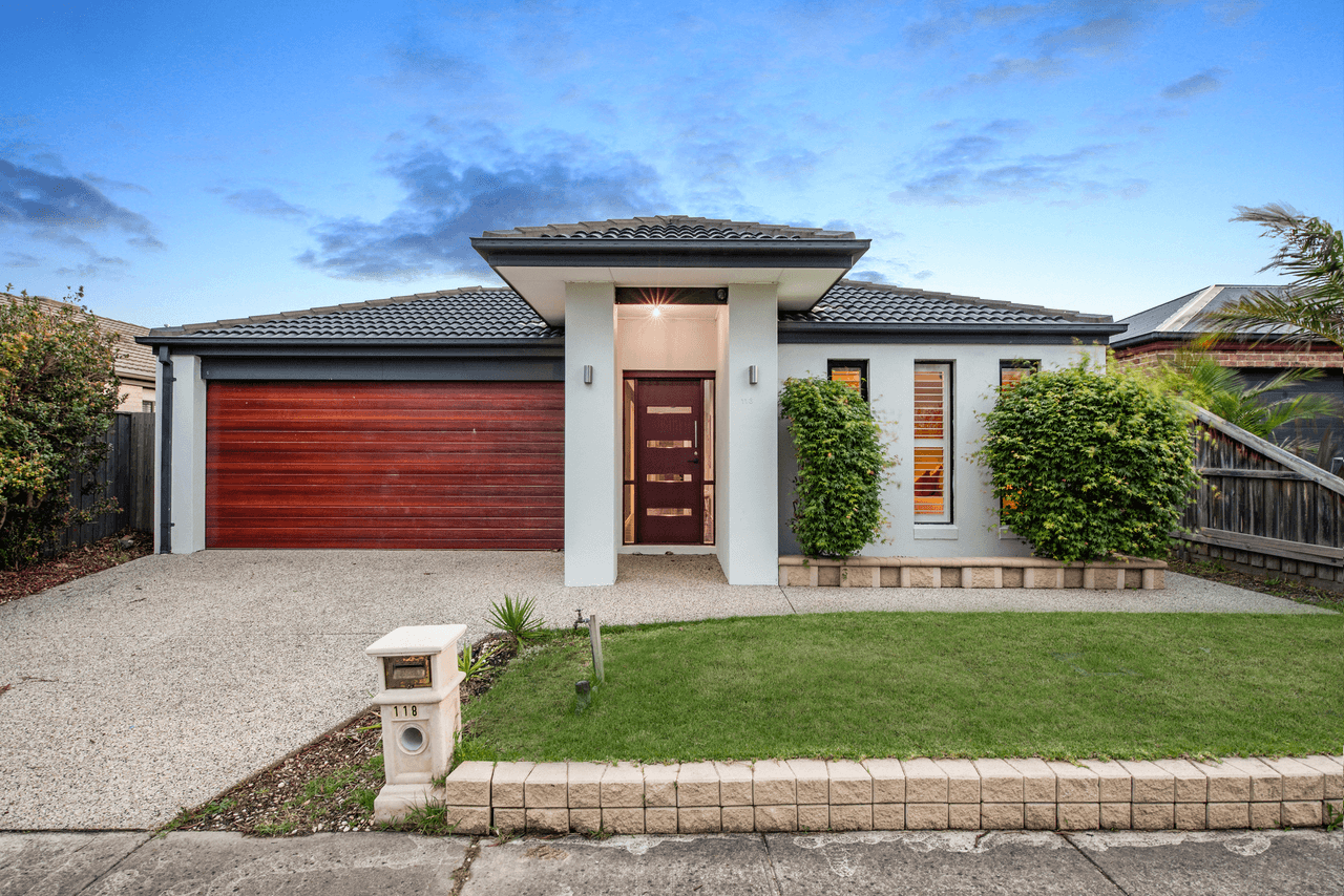 118 Sandalwood Drive, PAKENHAM, VIC 3810