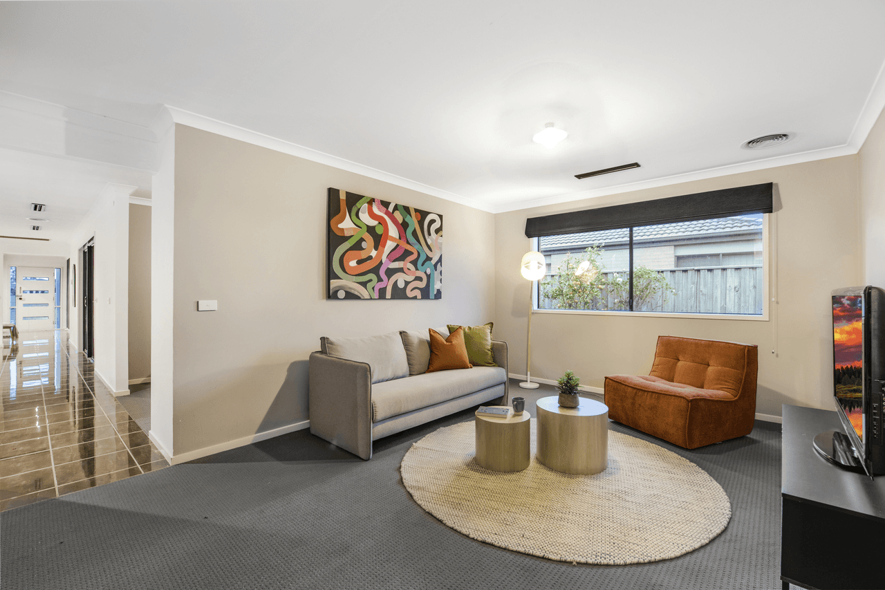 118 Sandalwood Drive, PAKENHAM, VIC 3810