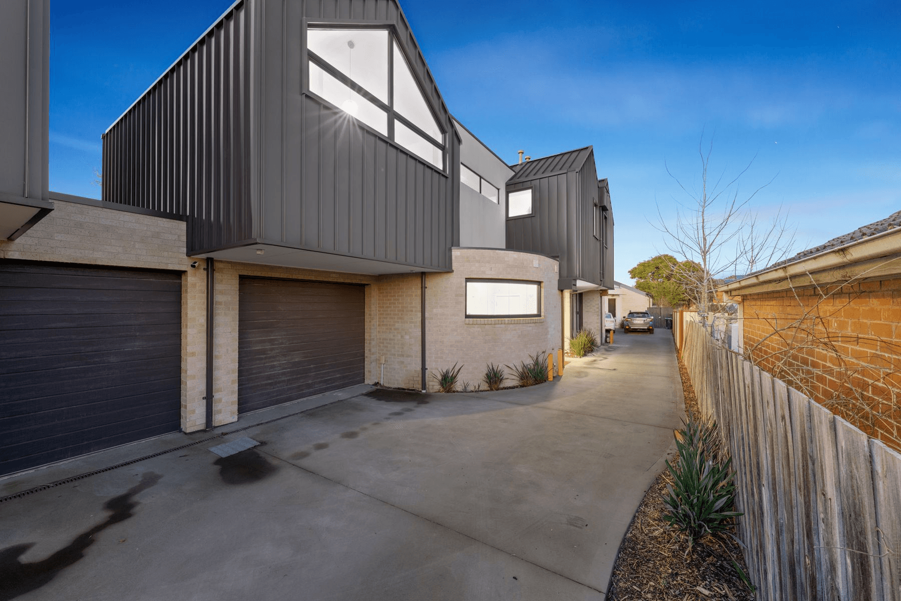 2/1 Cleary Street, Springvale South, VIC 3172