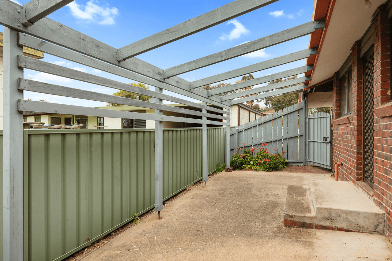 1/10 Lawson Street, Spring Gully, VIC 3550