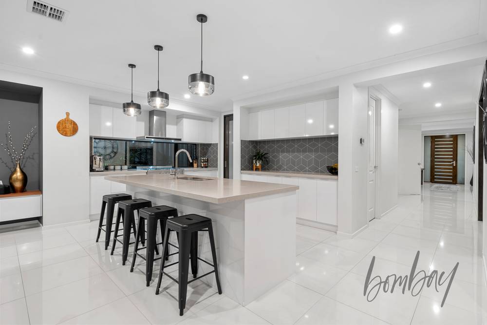 81 Debonair Parade, CRAIGIEBURN, VIC 3064