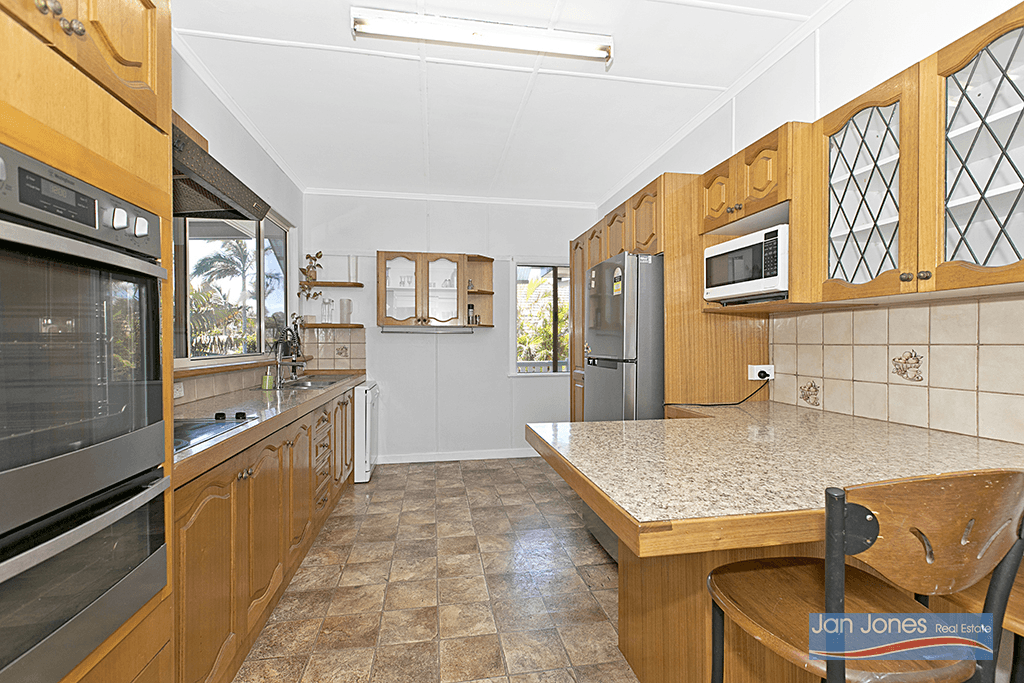 1 Clontarf Avenue, Clontarf, QLD 4019