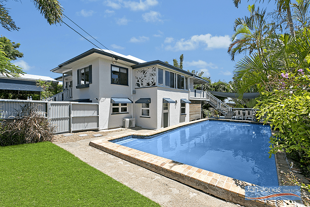 1 Clontarf Avenue, Clontarf, QLD 4019