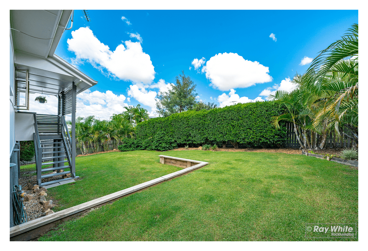 4 Beaconsfield Terrace, THE RANGE, QLD 4700