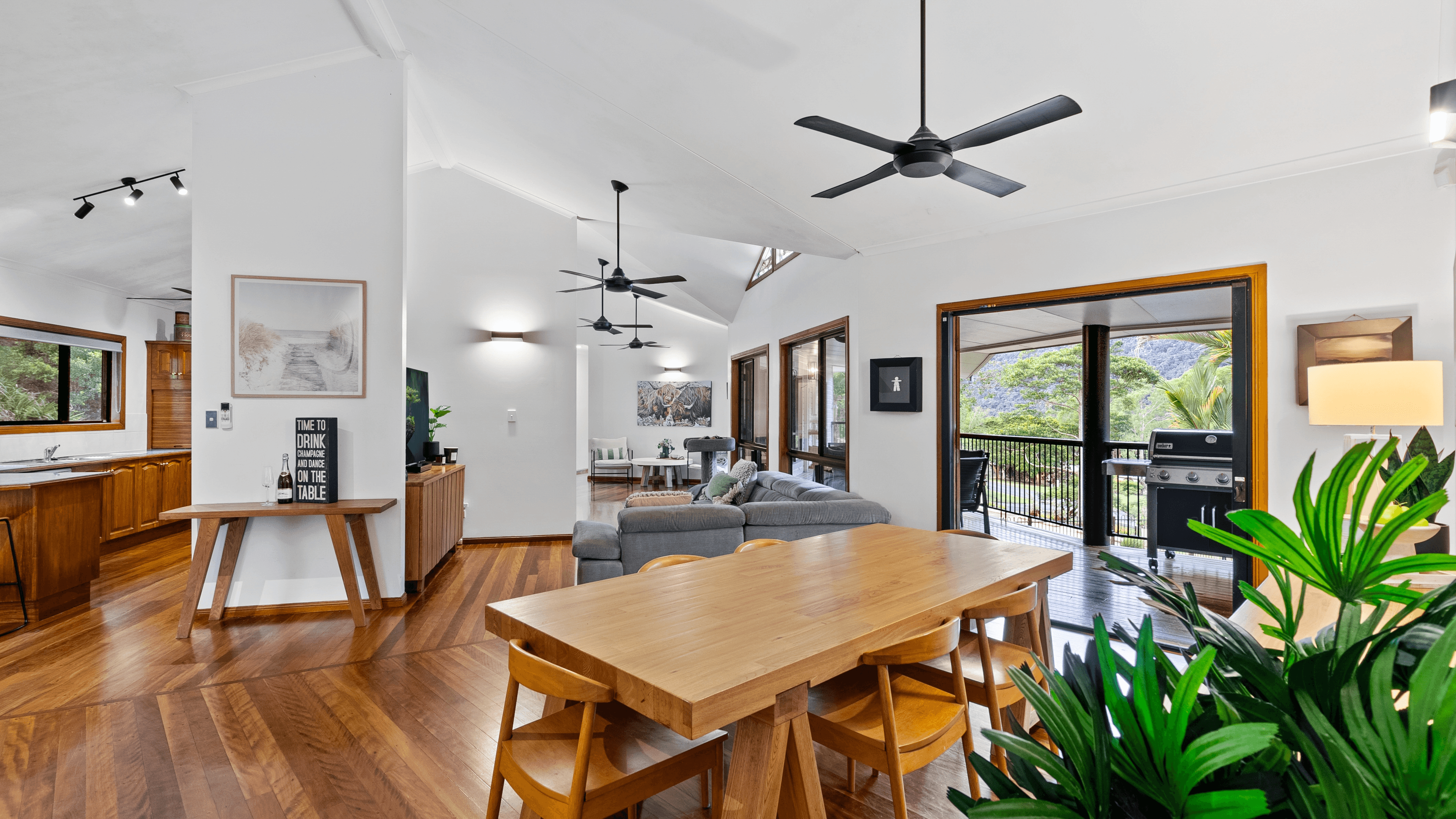 1-3 Beltana Close, Redlynch, QLD 4870