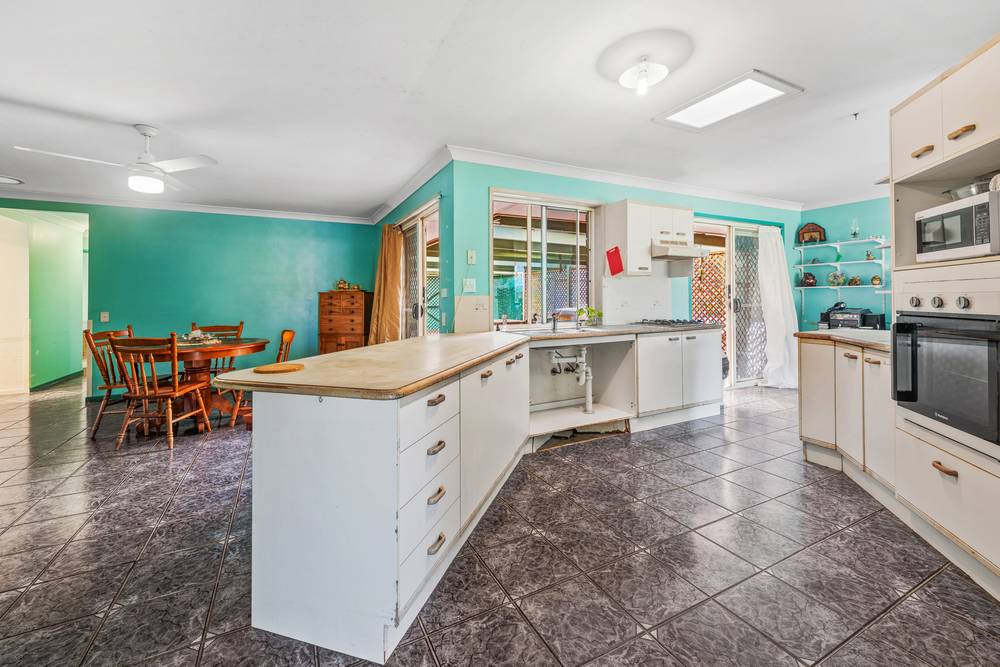24 Cobb and Co Drive, BEERBURRUM, QLD 4517