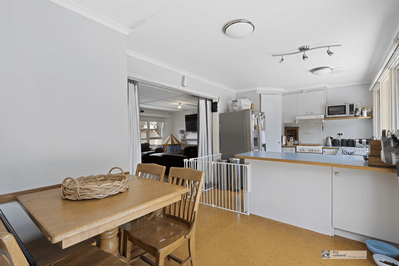 5 French Crt, Cowes, VIC 3922