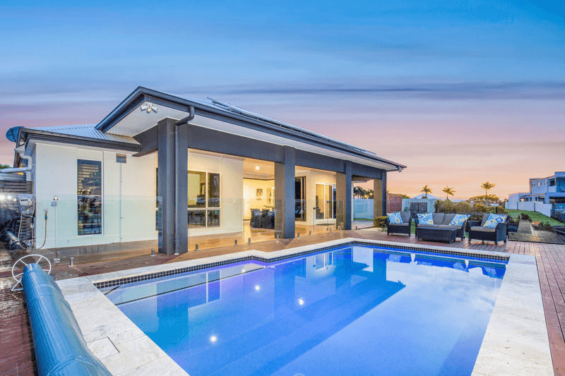 6 Paradise Parade, JACOBS WELL, QLD 4208
