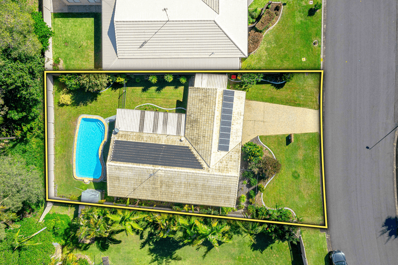 61  Poinsettia Avenue, MOOLOOLABA, QLD 4557